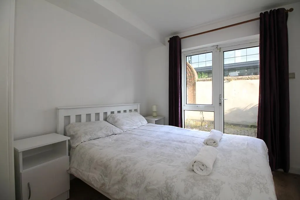 Docklands Self Catering Apartment Dublin